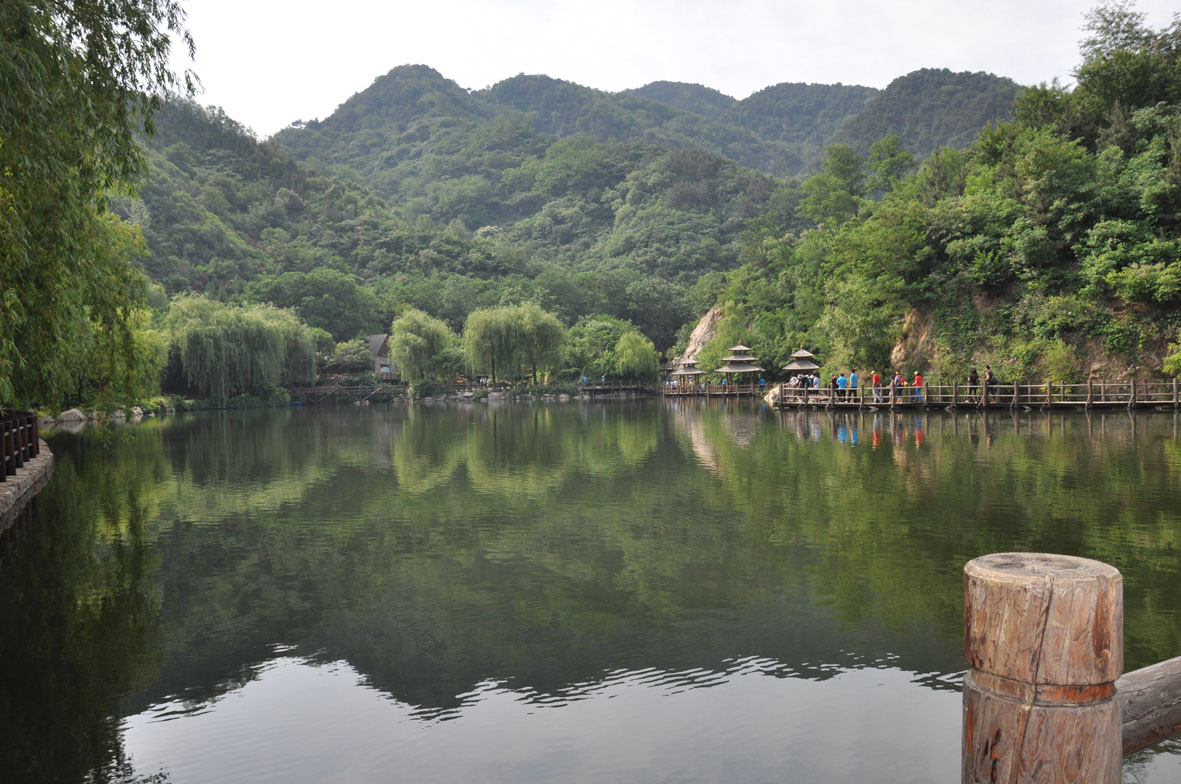 “步伐跟隨夢(mèng)想，青春你我同行”——濟(jì)南市鴻慷機(jī)電設(shè)備有限公司端午節(jié)出游活動(dòng)